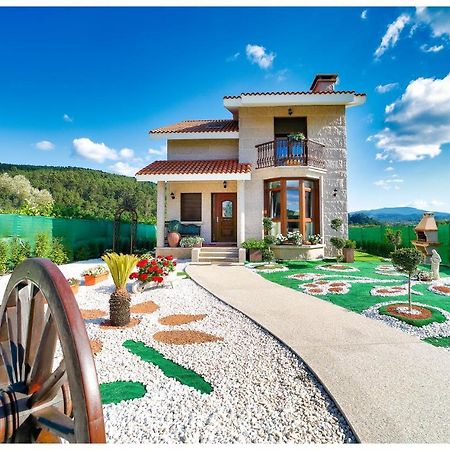 Casa Victoria Garden Con Jacuzzi Y Piscina Villa Caldas De Reis Exterior foto